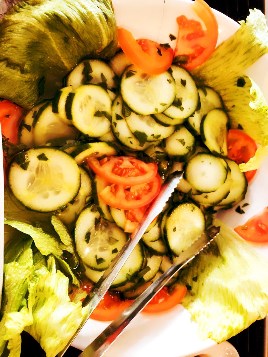 SambaBrazil2's tweet photo. Eating lunch https://t.co/8mC1VP8kQz