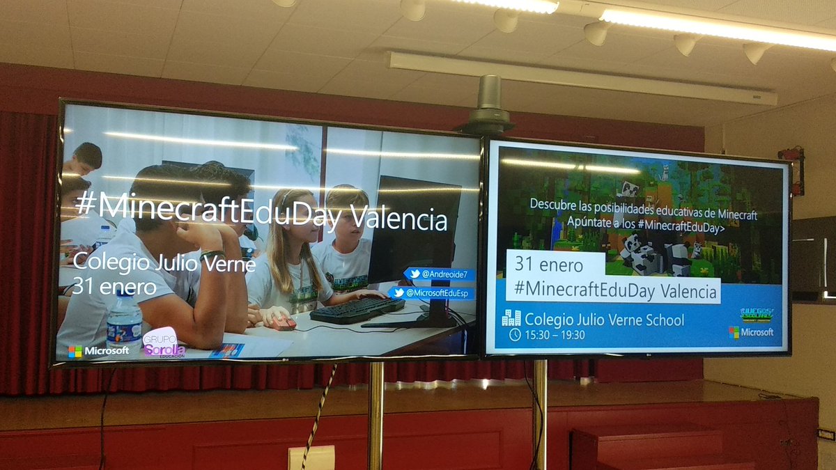 s_gutierrezp's tweet photo. Empezamos el #MinecraftEduDay Valencia con @Andreoide7 @MicrosoftEduEsp a la cabeza.
¡A jugaprender!
@PlayCraftLearn https://t.co/ue9ElqvoJy