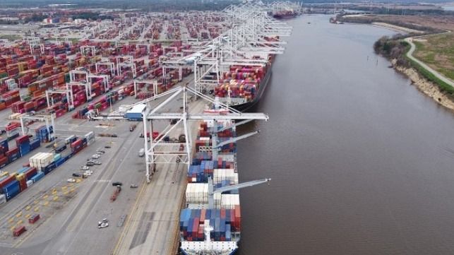 faster_freight's tweet photo. The non-profit Digital Container Shipping Association (DCSA) has published a common set of processes along with data and interface standards for Track and Trace (T&amp;T). 
 - Read here at: https://t.co/Cu0uHls0CE

#FasterFreight #ShippingNews #LogisticsNews #ContainerShipping https://t.co/veGSyZTdrV