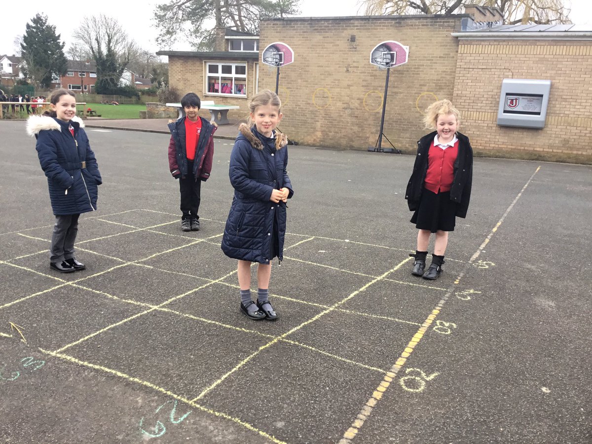 TJPrimary's tweet photo. Learning to read 4 figure grid references in year 3 #TJgeography https://t.co/MUuoeLyadn