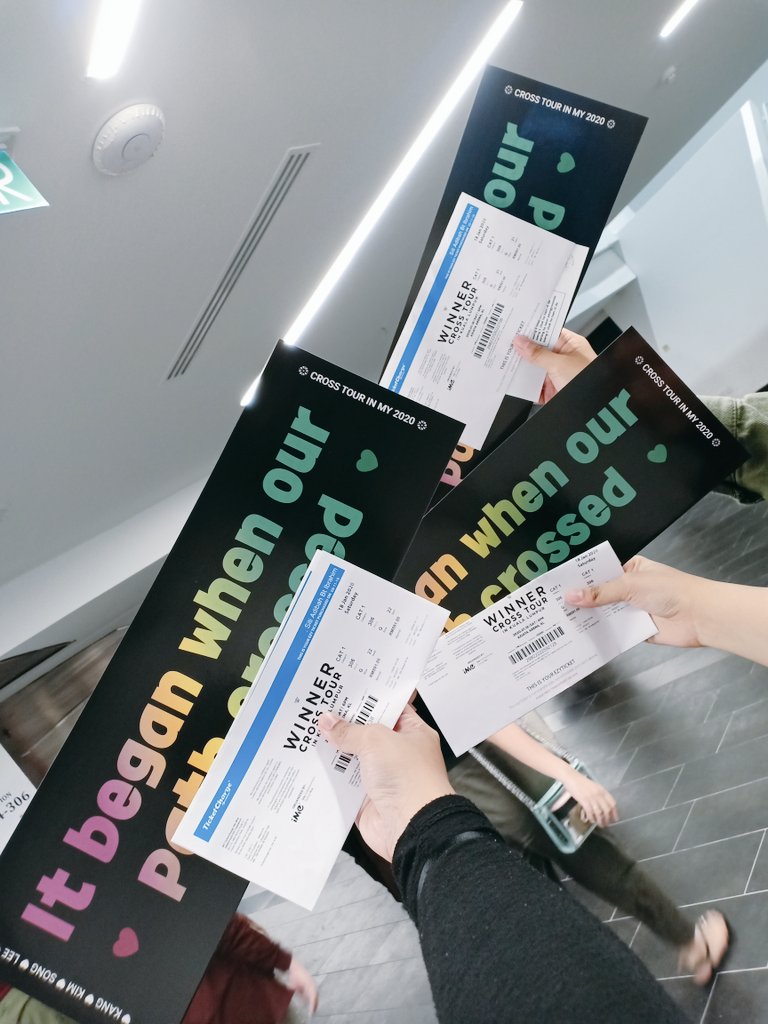 adibahib's tweet photo. 18/01/20 🥰
Winner's Concert : CHECKED 🤘🏼💙 https://t.co/436HaPLzeU