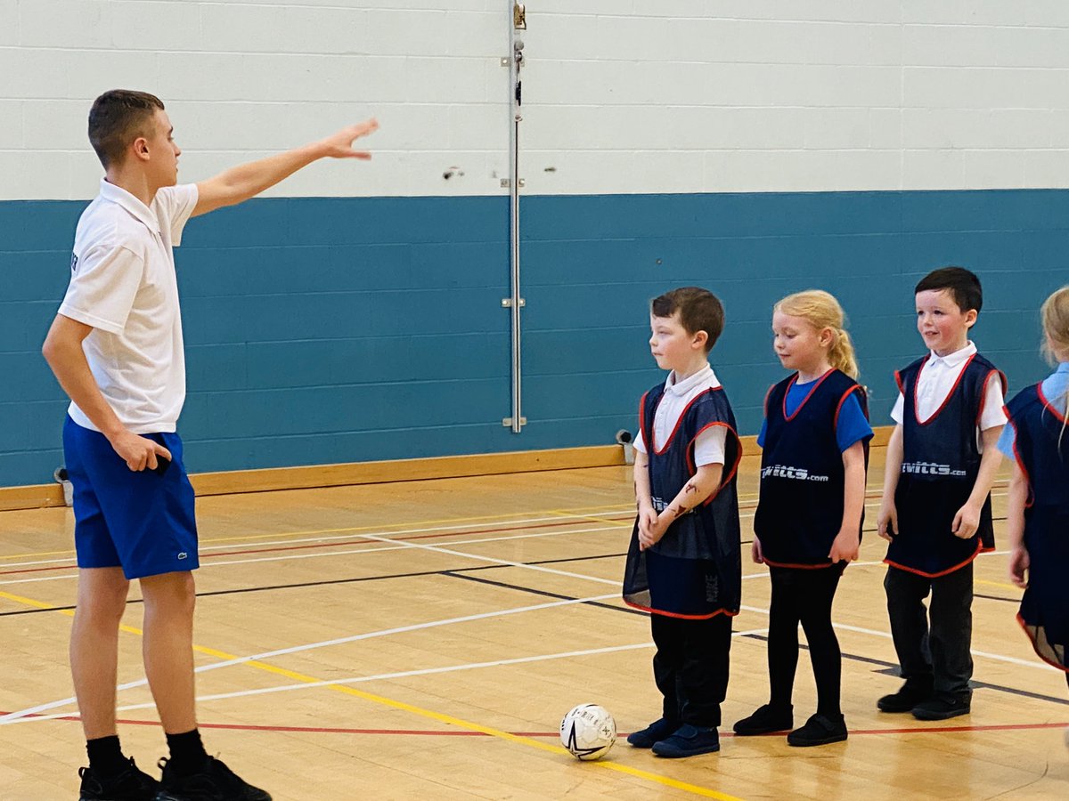 GovanPEdept's tweet image. 🌟These superstars were @Piriepark2014 this afternoon leading PE and games - awesome job guys!👍🏻🌟 #reaponsibility #excellence