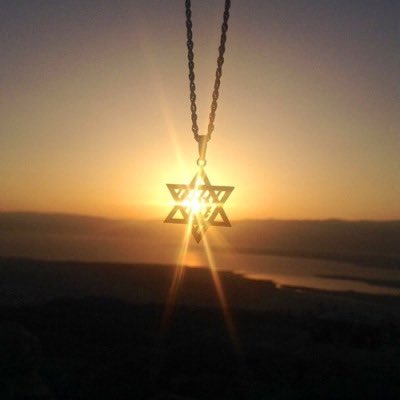 luckaged's tweet photo. ♥️ Schon bald endet der 6. Tag, daher wünsche ich euch allen jetzt schon mal ein schönes Wochenende...
...und heute Abend dann Shabbat Shalom
#Aschkenasim #celebrate #tonight #shabbat #candle #light #Judaism #ShabbatShalom #timeat 0502pm https://t.co/HXo1GyvpoB