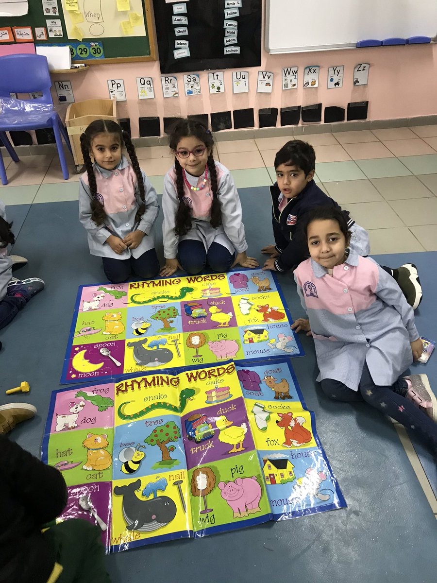 Darineyassine's tweet photo. KG3 learners enthusiastically connecting the puzzle pieces to find out the rhyming words! #Collaboration #Group_work #learningThruPlay #Rhyming_words #Language_is_Fun @Hhhsinfo @MaryamBaghdadi_ @tbaassiri @DaraziFarah https://t.co/Xn7o9D1sPP