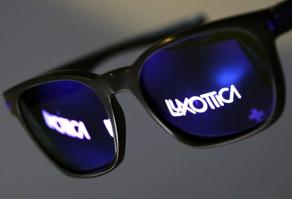 Exclusive: EssilorLuxottica's €7.2 billion Dutch deal faces full EU probe - sources reut.rs/3aVTWlL