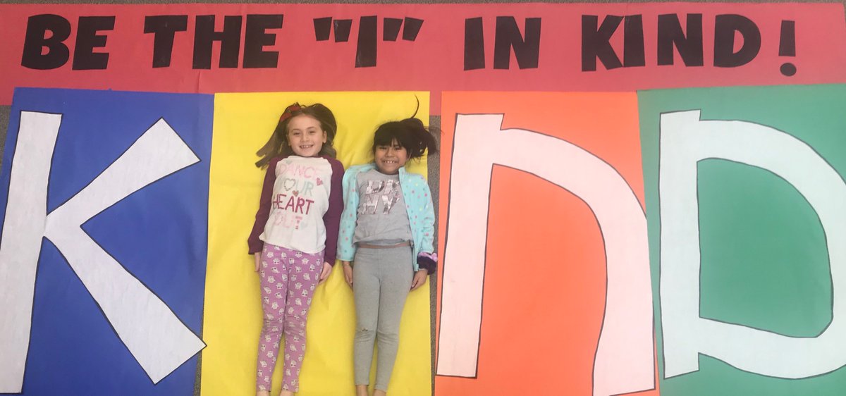 CloverRidgeElem's tweet photo. Join us in room E116, tomorrow, February 1 from 9-12 @ Chanhassen HIgh School for Hooked on Books! Create a picture frame and take a “I in KIND” photo! #TeamCRE #BeKind https://t.co/VBs3PZjoPP