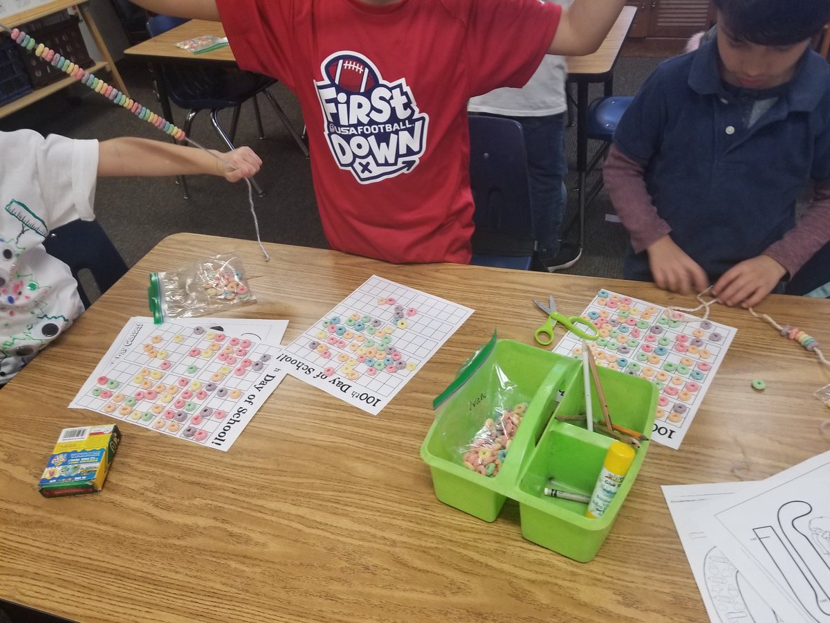 2ndKeene's tweet photo. 100th day of school festivities! Who knew Froot Loops were so educational! :) #100thDayOfSchool #celebratestark #starkprincipal #cfbisd #cfbmatterstome https://t.co/Ihc3UXeNni