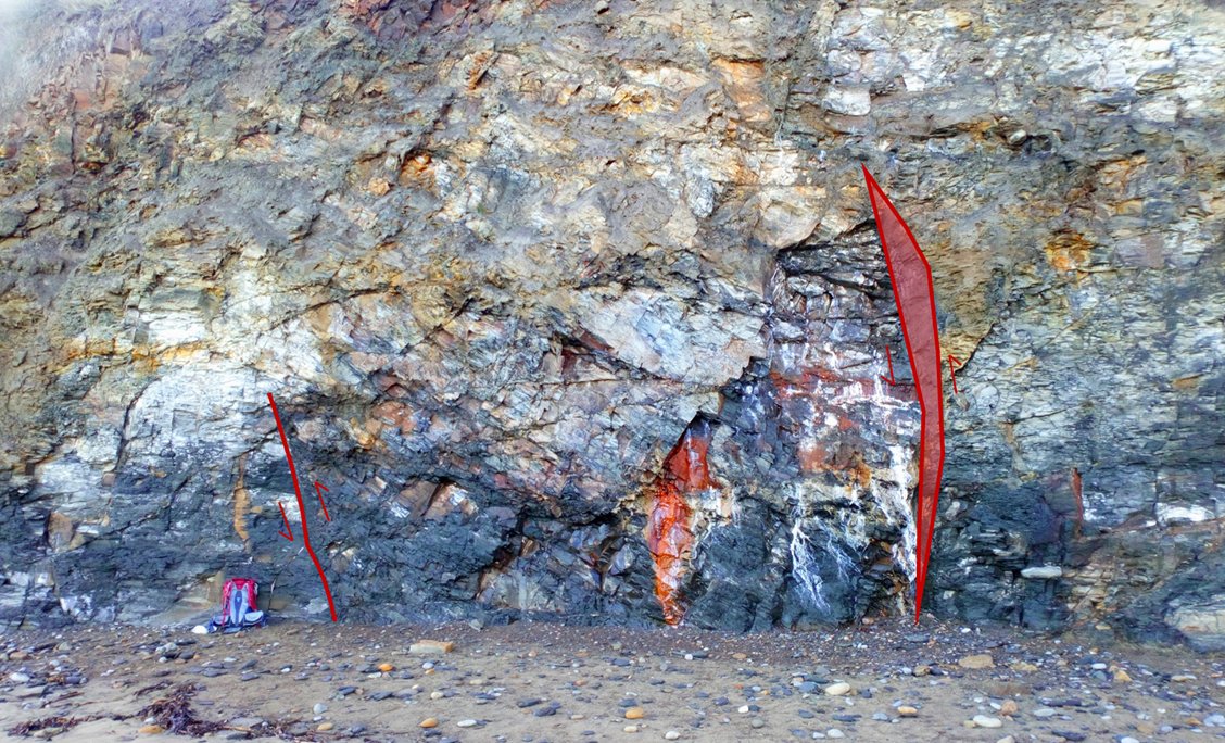 #fieldwork earlier this week at #RunswickBay and #PortMulgrave sampling calcite.