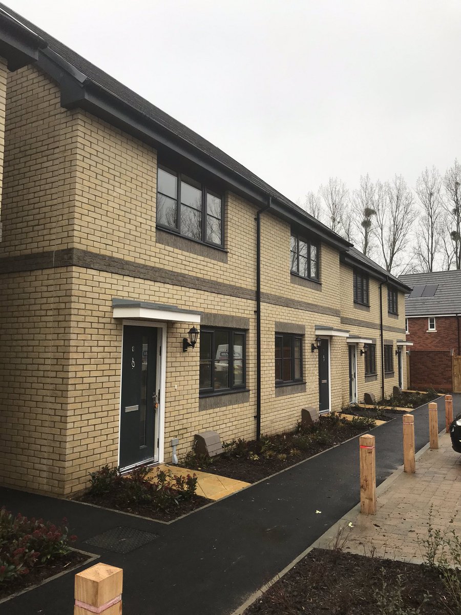 Lisa_Wadhams's tweet photo. This miserable weather didn’t stop myself and @The12scoreClare taking handover of these 9 lovely houses at North Stoneham Park, Eastleigh today 🤗 https://t.co/cPdmPkc74j