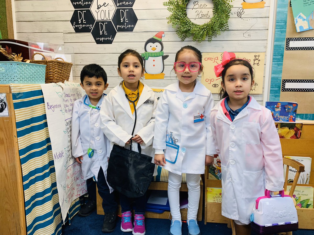 mrssandovalprek's tweet photo. “Preparing for the Future Career Day!” @BellfortECCHISD @gloriav7 @DarceleLofton @BookerPyria https://t.co/zzMpmywTDZ