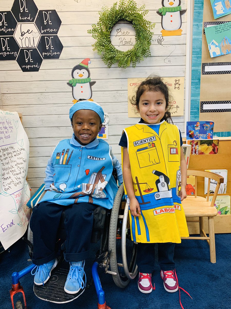 mrssandovalprek's tweet photo. “Preparing for the Future Career Day!” @BellfortECCHISD @gloriav7 @DarceleLofton @BookerPyria https://t.co/zzMpmywTDZ