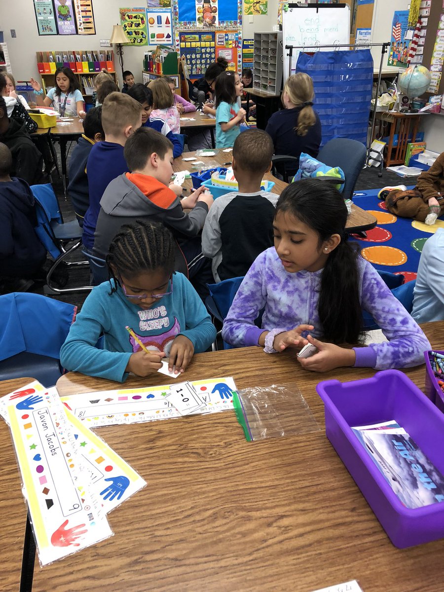MsBreitweiser4's tweet photo. Flash card review with buddies! We love math! 😊
@cdaviswnes  @mrsjwilson102 https://t.co/jbmc7vt8jd