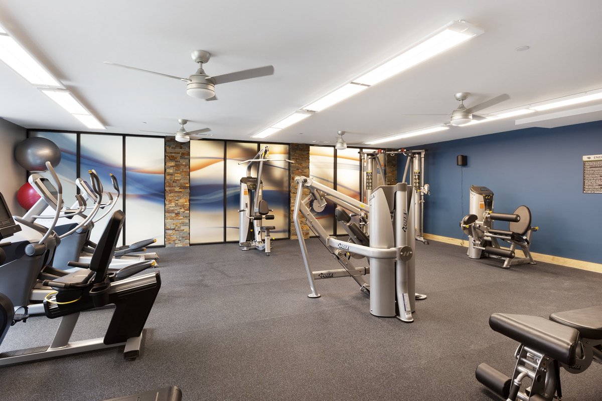 GatewayPines's tweet photo. It’s not too late to get back on track this year. Get back into your fitness routine, right at home in our fitness center! #homefitness #newyearsresolution #workoutplan https://t.co/D93C96cTKM