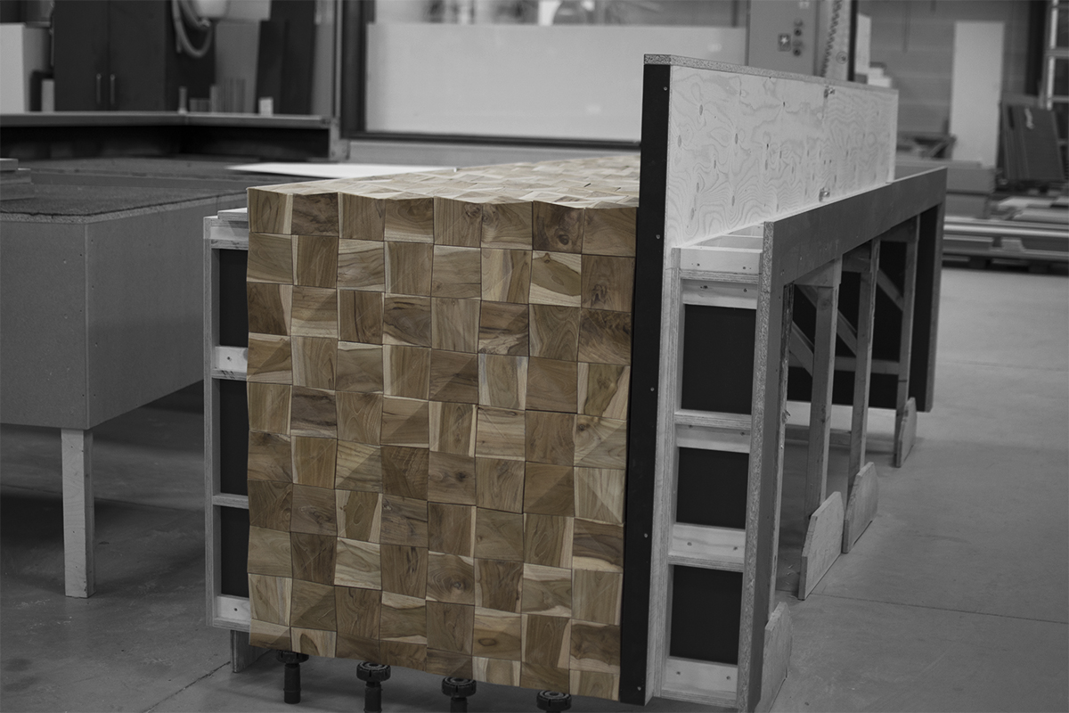 NijboerID's tweet photo. Puzzelen is helemaal hot, ook bij ons in de werkplaats! Er wordt gewerkt aan een bijzondere barombouw die bestaat uit allemaal “losse stukjes”. Een mooi maar ingewikkeld karwei. Als de puzzel is opgelost delen we het resultaat met je.
#interieur #maatwerk #exclusief #ambacht https://t.co/HqFgtWdQjx
