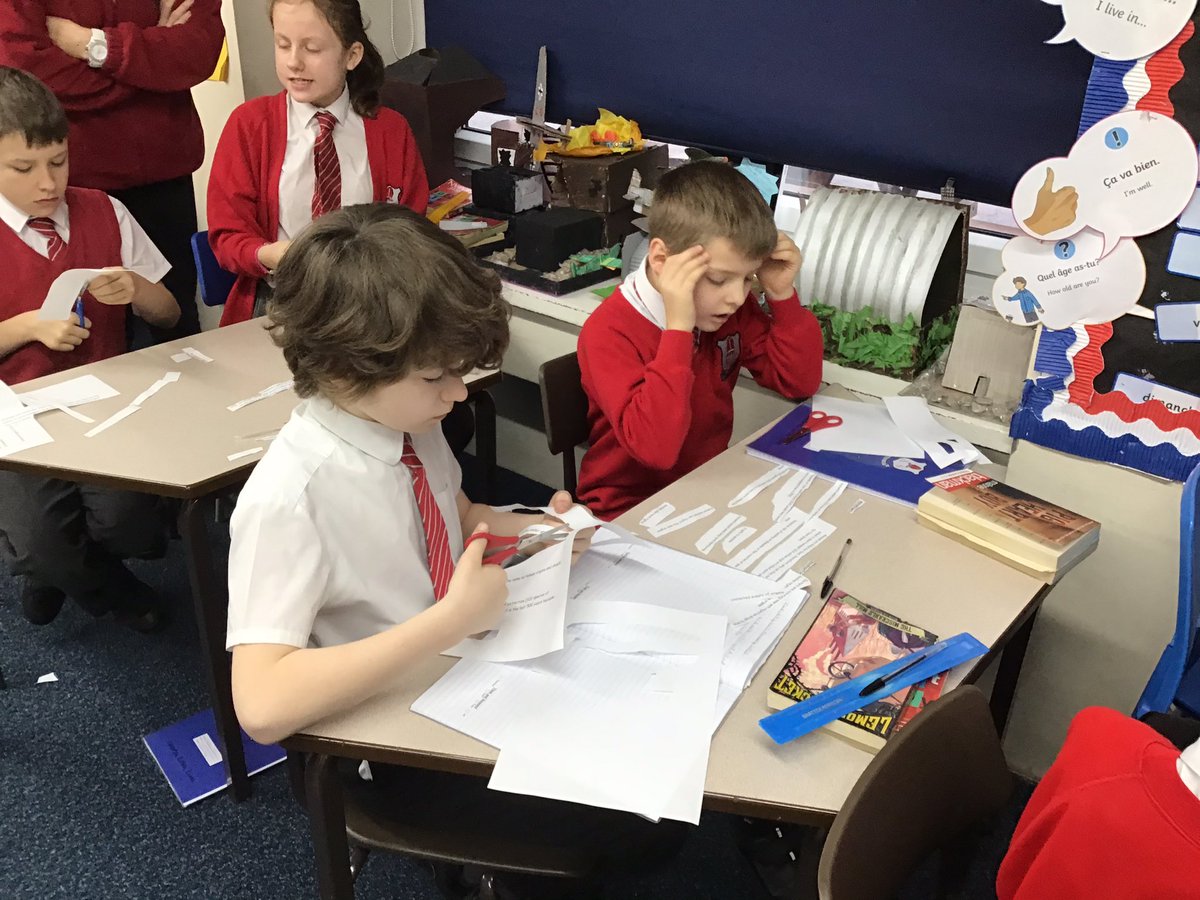 Class5MrsG1's tweet photo. Year 5 are really enjoying our class novel ‘Pig heart Boy’, here they are discussing the advantages and disadvantages of Xenotransplantation https://t.co/FiM0jjFHbz