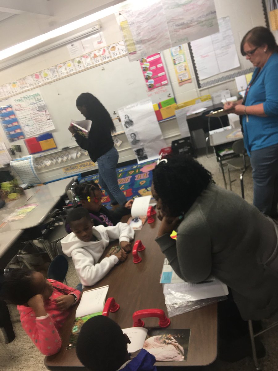 Lori Taylor tweet media