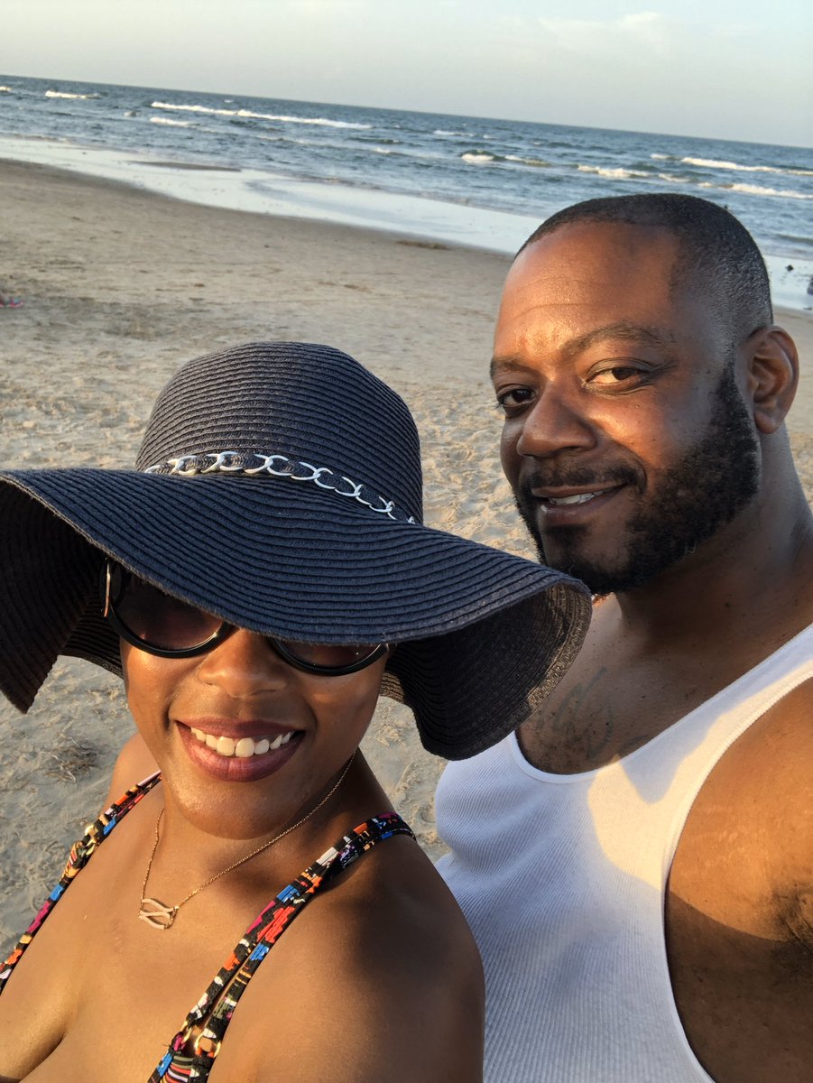 IsaacHudson's tweet photo. Wifeys about to be the big 40 OMG 
She fine DenaB...h too. Ohboi https://t.co/oTPmzlhMTM