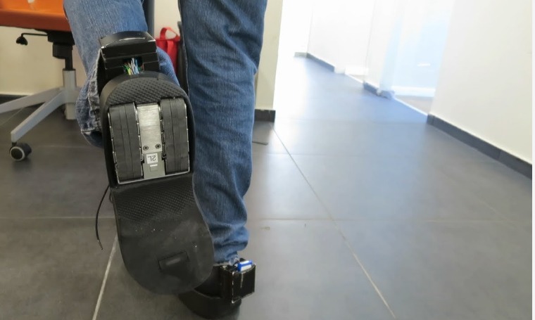 InfoElvalluno's tweet photo. Existen los zapatos #B-Shoe, equipados con #sensores y #motores que auto #equilibran, para evitar las #caídas. #Tecnologia #YoSoyValluno #YoSoyVallunoyVos https://t.co/s5Iv0AGLUb https://t.co/xuDGbVIwzi