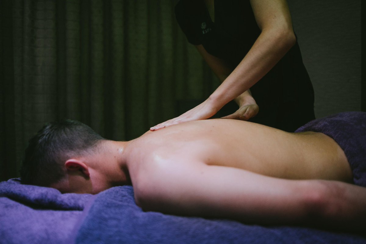 FistralSpa's tweet photo. There's nothing like an end of the week treatment, to ease the stresses &amp; strains from the weeks happenings. Ask about our late night #spa appointments so you're able to head into the #weekend with a spring in your step and a calmer mind, body and spirit. https://t.co/0CYHHjZpld https://t.co/uuUh89ShXE
