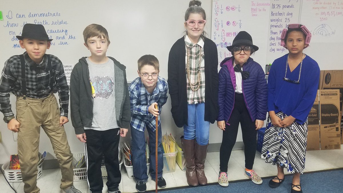 BakersFab5th's tweet photo. 5th grade is aging us rapidly! Happy 100th day!! @BBE_Bullfrogs @stephanie_viado #aleapahead https://t.co/5wkUMpRzgp