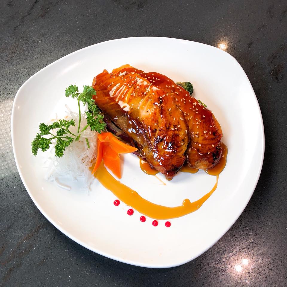 PlanoTokyo's tweet photo. BOGO AND SAVE! Buy One Entree &amp;Two Drinks, Get One Entree 50% OFF of equal or lesser value when you give this post a share and mention this online offer! Not valid on holidays and cannot be combined with any other offer. Dine-in only. Exp. 1/31/20. https://t.co/lCzrh61re3 https://t.co/iNeBtpJmje