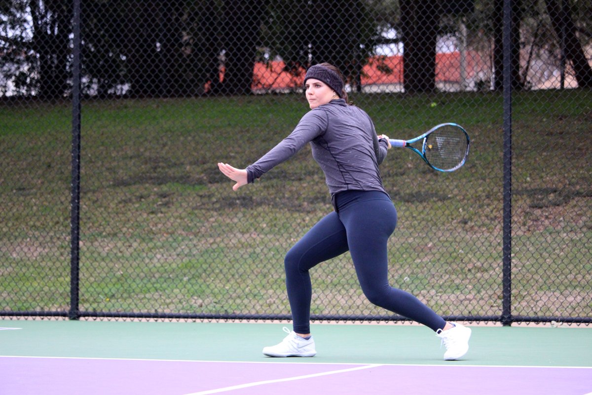 TCUWomensTennis's tweet photo. Getting better outdoors before the home opener.

A little chill never bothered us anyway.

#GoFrogs🐸🎾 https://t.co/b8OejqfPrF