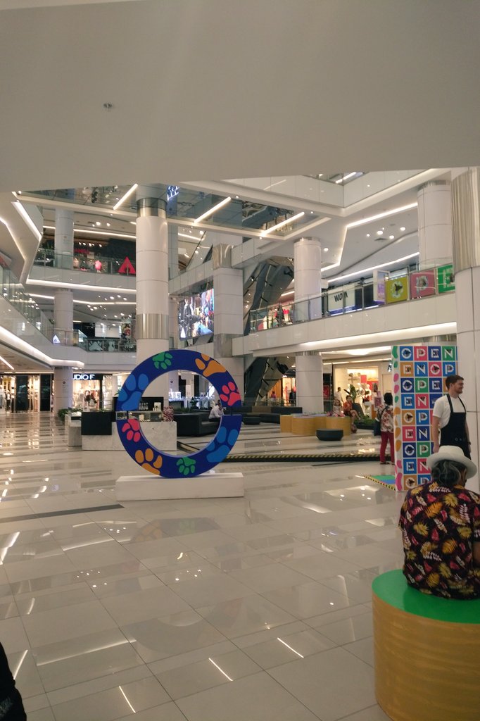 jsn_andy's tweet photo. Mentira otro mall... #OpenKennedy https://t.co/PPyIfaSmHL