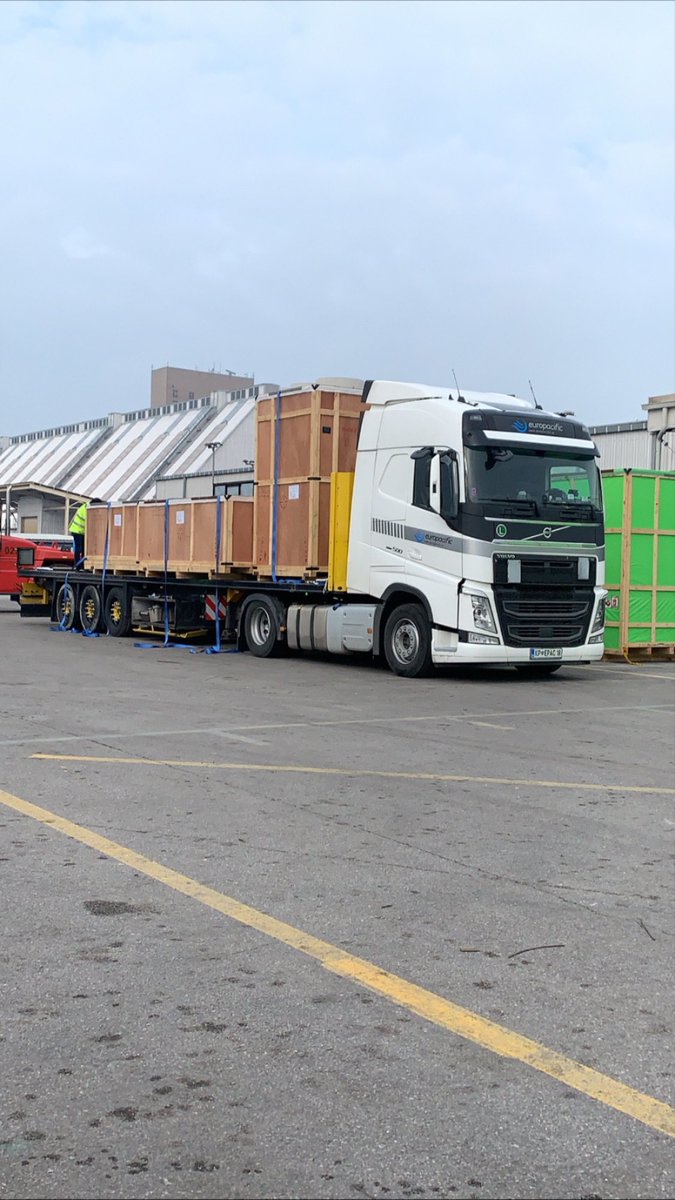 europacifickp's tweet photo. Europacific puts a staggering 155tons gross on the road (80tons nett) . We thank our partners for the support both in entrusting us such loads as well as partners effectively executing the services.
.
.
.
#europacific #haulage #trucking #oversize #convoi #exceptionel #oog #scania https://t.co/HYK9q0dUCI