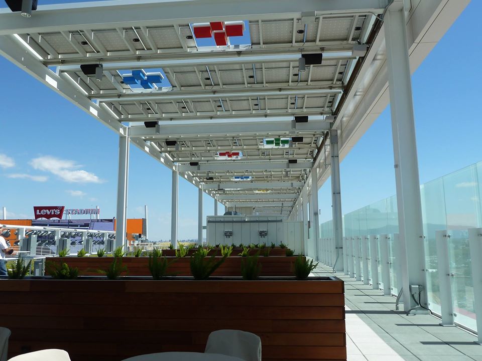 SolarPowerWorld's tweet image. Super Bowl LIV is this weekend! Which team is most pro-solar? 

The @Chiefs support 25 kW of solar at @ArrowheadEvents, and the @49ers have 375 kW at @LevisStadium. 

49ers win the solar game! 🌞 🏆 

#ChiefsKingdom
#GoNiners
#SBLIV