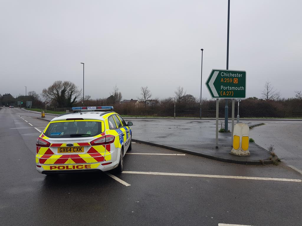 SussexIncidents's tweet photo. Bognor & Chichester crews from used hydraulic cutting equipment to extricate casualties after a collision between a car and a light goods vehicle on the #A259 near #Merston just before 2pm. The road remains closed from the #Felpham bypass roundabout to #Bognor bridge roundabout. https://t.co/8PXQca4kb0
