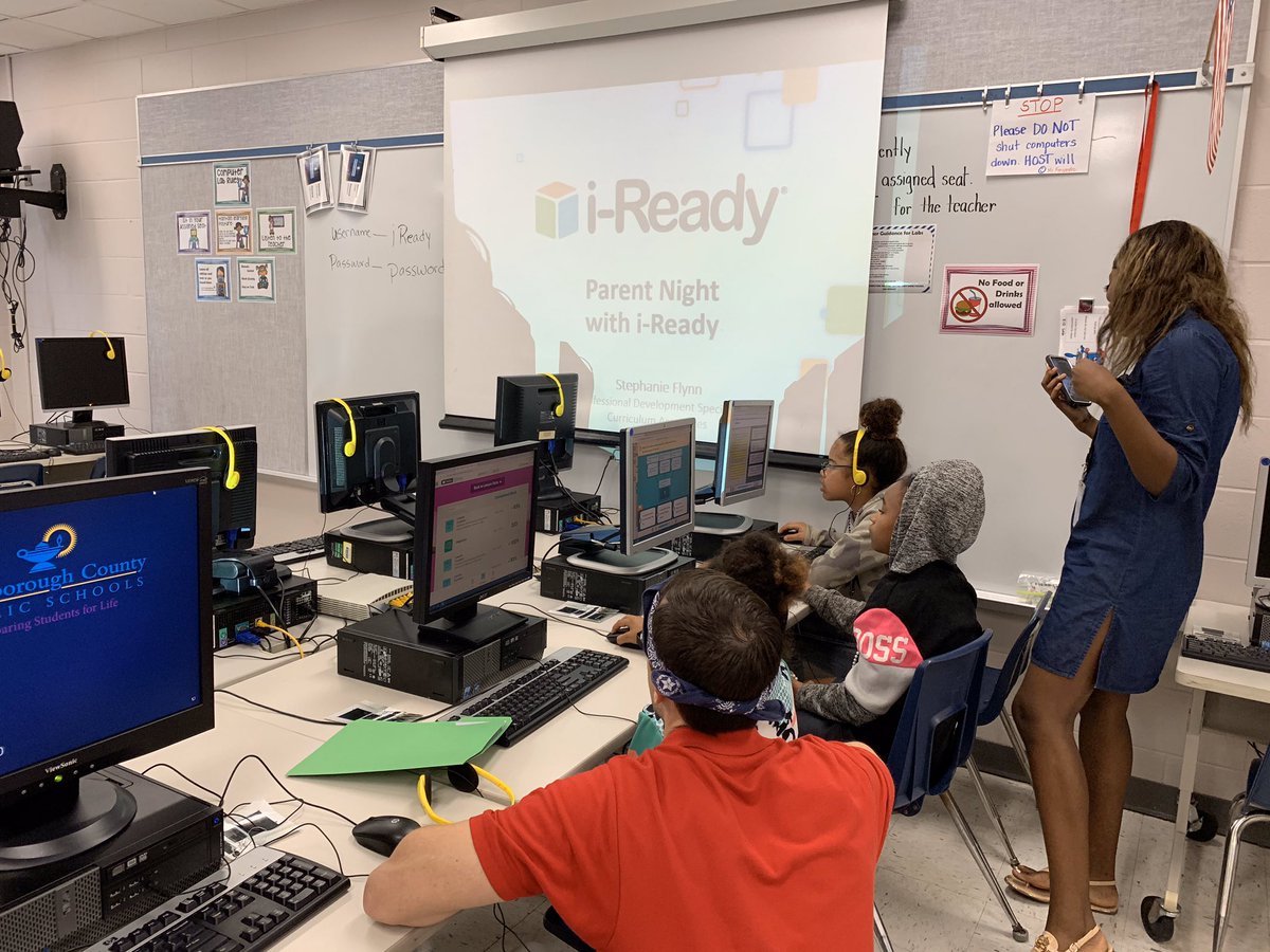 HillsboroughSch's tweet photo. Arrrgh! Pirates invaded @EdisonTampa last night for a pirate-themed literacy night. Everyone enjoyed sight word bingo, learned about i-Ready, watched students perform a pirate play + much more! That’s how we celebrate literacy in our schools! #FLCelebratesLiteracy #ReadWriteNow https://t.co/C634GHIHi7