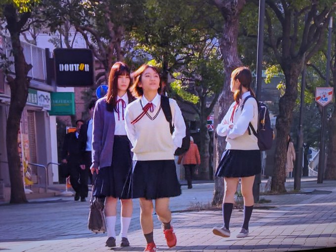 女子 高校生 の 無駄 づか い ロケ 地 桃瀬美咲 活動休止 理由
