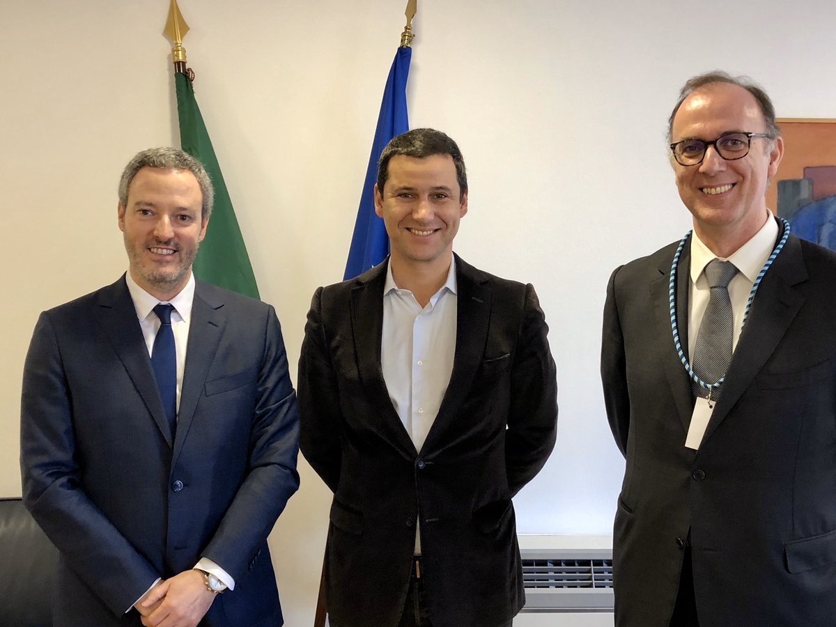 Nuno_Nascimento's tweet photo. It was very rewarding to meet Secretary of State of Energy @Joaogalamba and confirm his clear vision on the decarbonization of the Portugal economy, for which he doesn’t exclude the importance of renewable gases (#biomethane, #hydrogen) and the use of gas infrastructures. #gd4s https://t.co/fznj9BKIUp