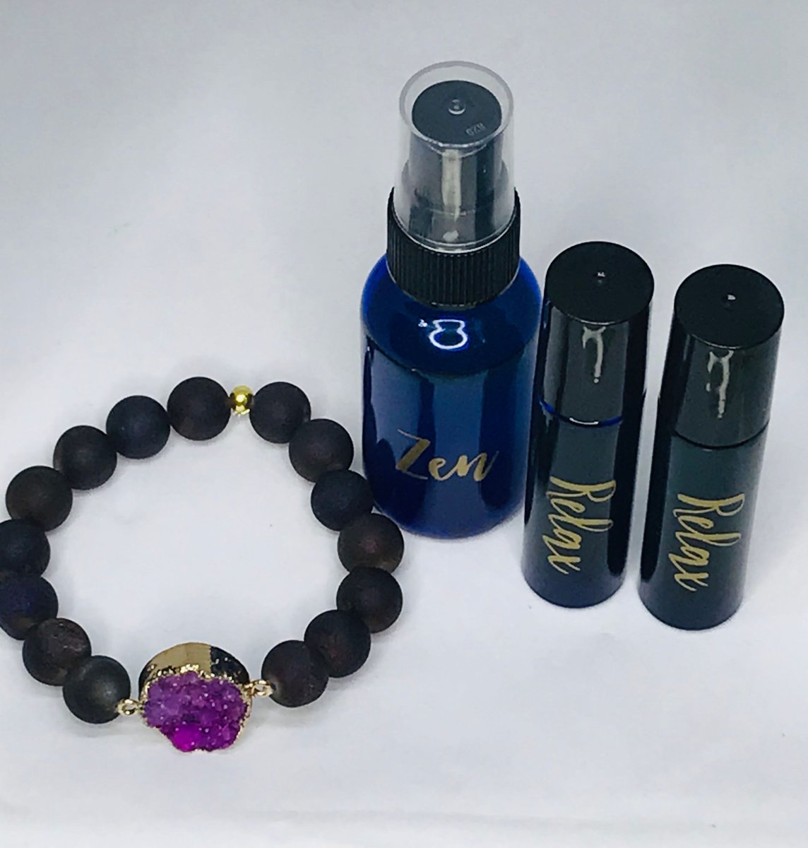 2HCsweets's tweet photo. Relax with the scent of lavender.   Natural Beauty with 2hardcandy Shop.    www.2hardcandyshop. com https://t.co/u4t0sA4nGe