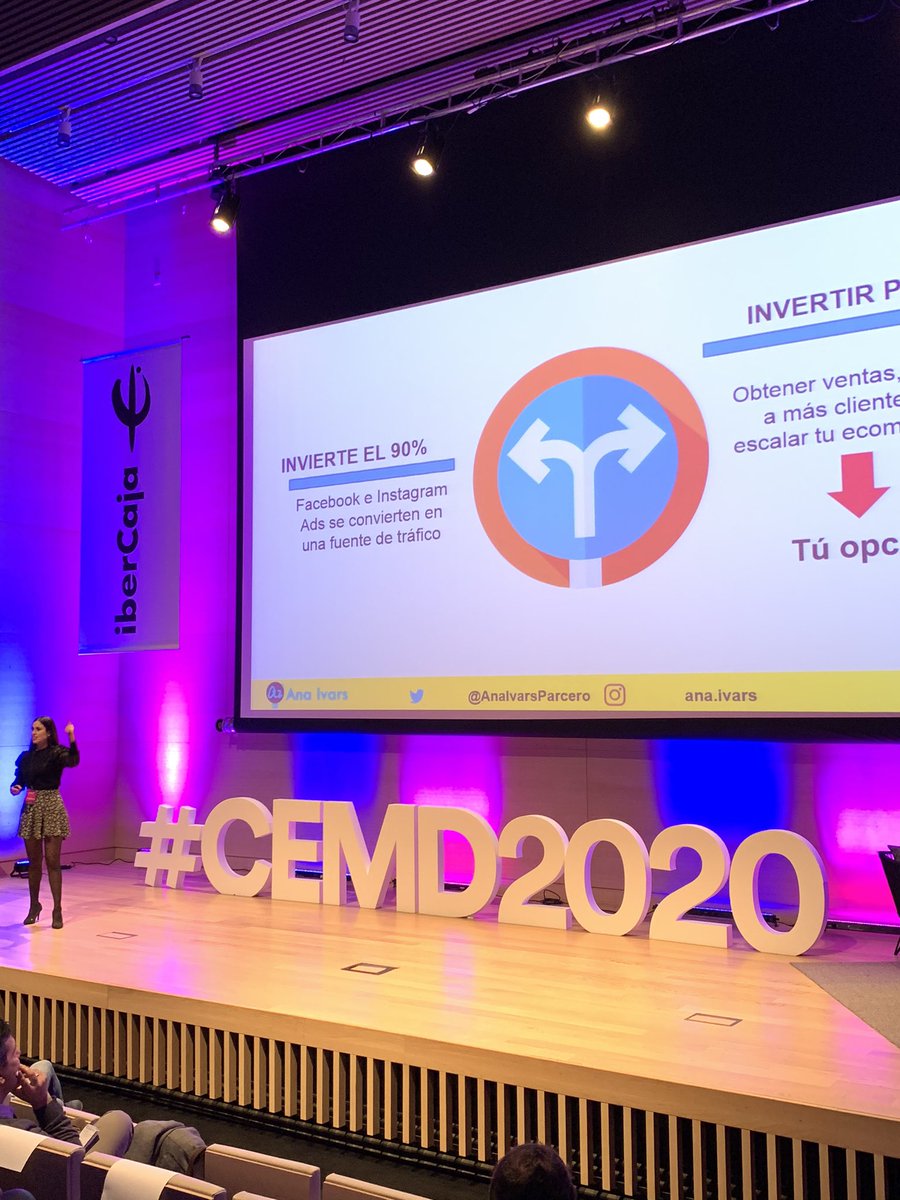 Hora de la megacrack <a href="/AnaIvarsParcero/">Ana Ivars</a> que nos da claves en las estrategias de facebook Ads para e-commerce! #CEMD2020