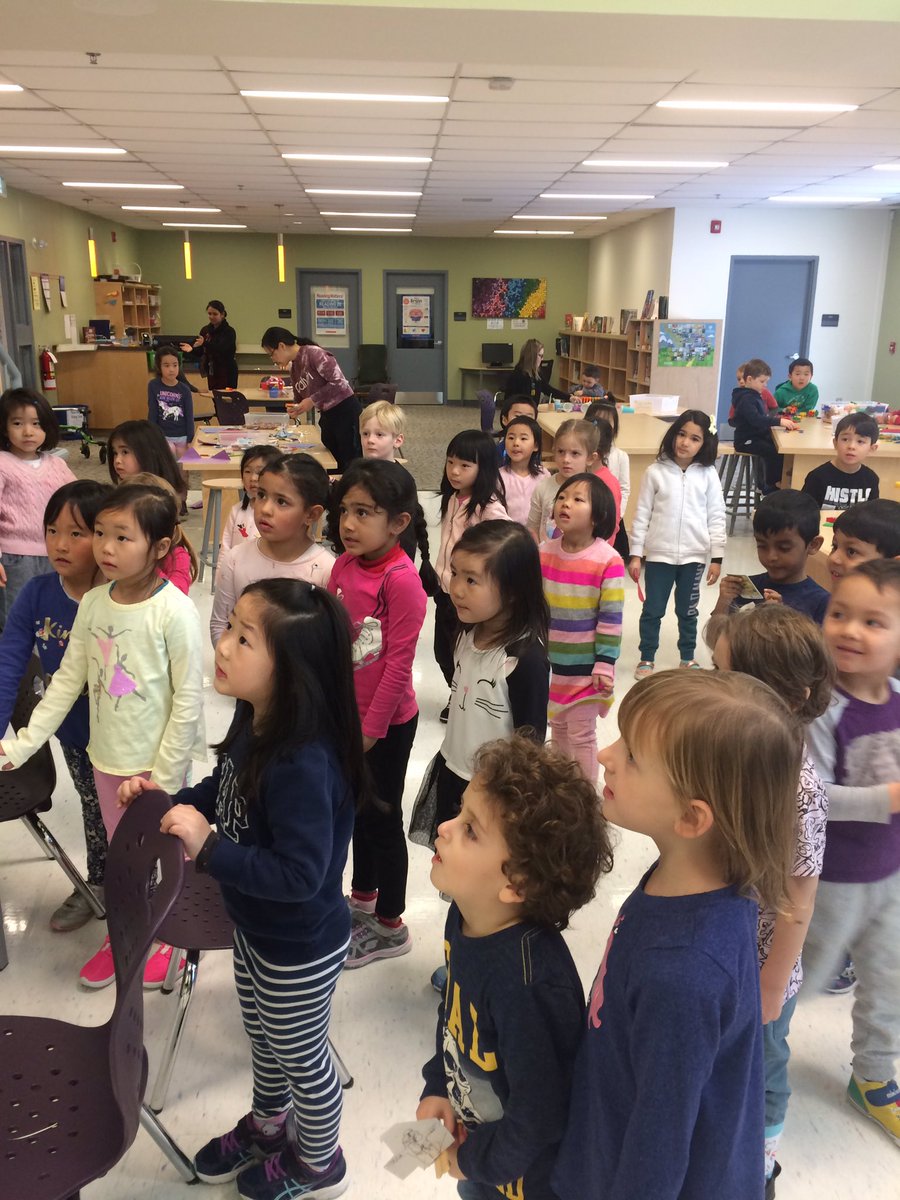 With kinders and Frozen in the makerspace, everyone sings along. <a href="/KanataHighlands/">KanataHighlands</a> <a href="/mskaitlynkhps/">Kaitlyn Shaver</a> <a href="/MmeRodney/">Mélanie Rodney</a> #Frozen #Frozen2 #singalong
