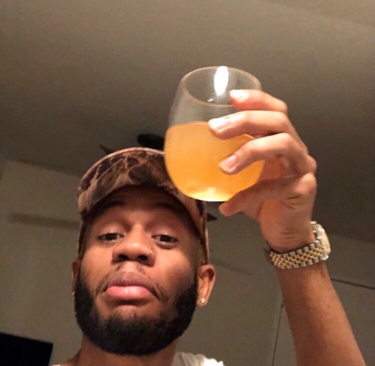 jargroove's tweet photo. a big mercii and 🤙 to everyone that doesn't unfollow me durning my inactive phases this lil sheninagan here appreciates it (sorry if i'm not responding to dm's i'll try to keep up <3) https://t.co/HDN1hPJqim