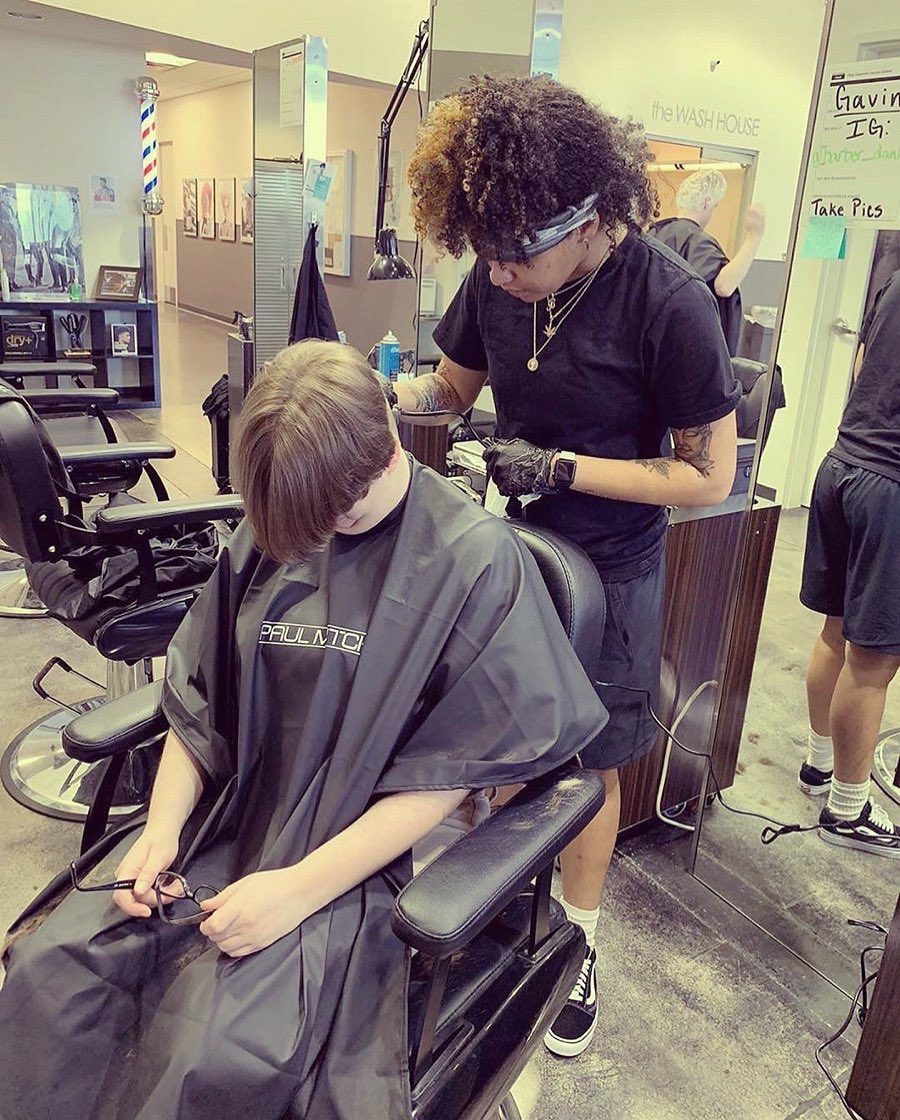 Barber in Action💈🖤

Created by @ m4l_promotion
.
.
.
#pmtsnorman #pmtslife #barber #barbercollege