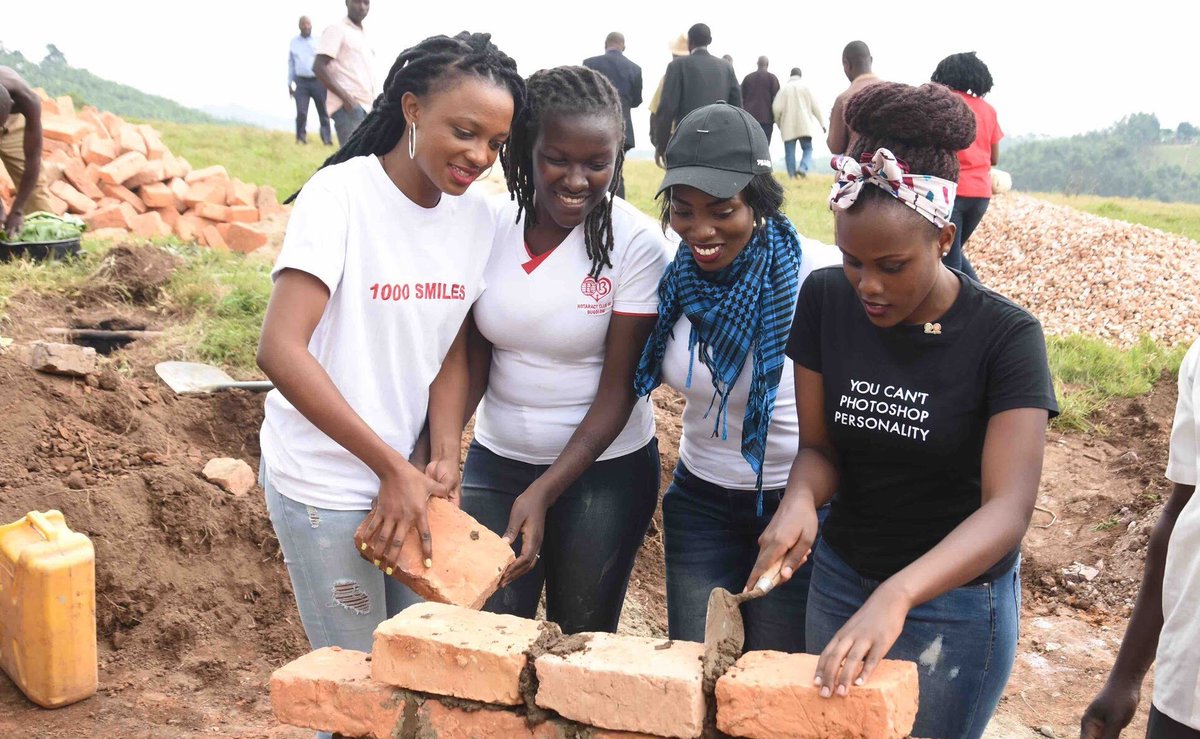 rotaract's tweet photo. The clock is ticking to nominate your club or district's project to the Rotaract Outstanding Project Award! Submit your nomination by 1 February 2020 at 11:59 Chicago time (UTC-6) at https://t.co/n6Fz1OZIxj. https://t.co/oDCgJZWmta