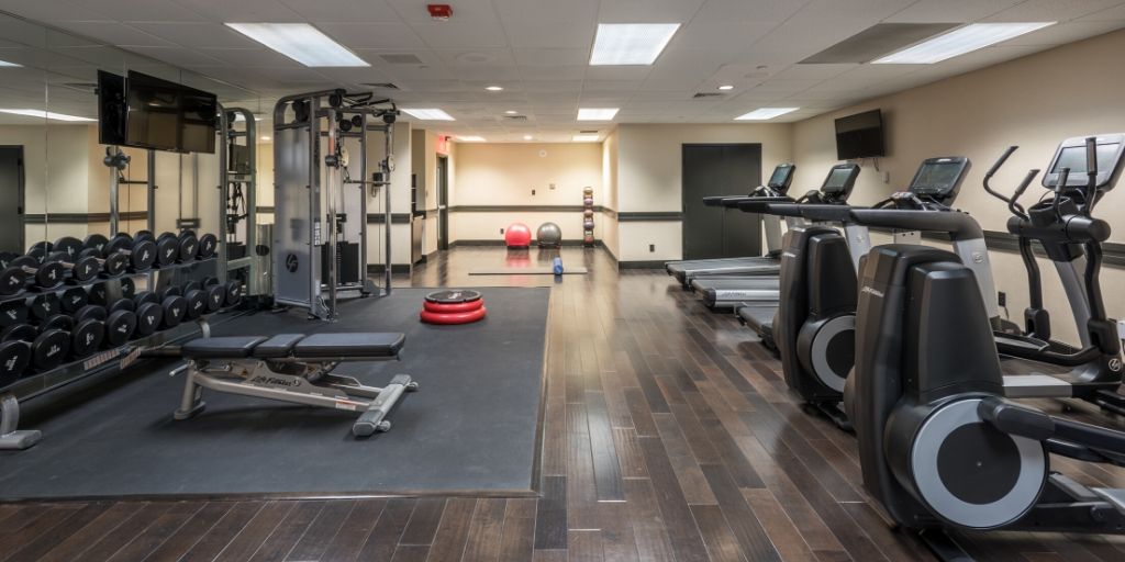 #FridayFitness looks a lot like this! We have all of the equipment you need to take your workout to the next level! bit.ly/2Xc9MWb #fitnesscenter #DoubleTreeFS