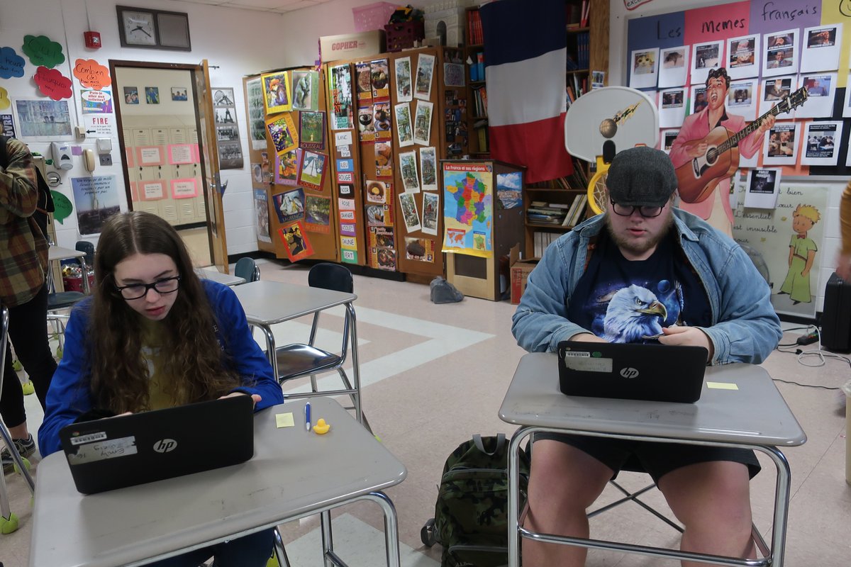 HCSPennHen's tweet photo. What have "Les canards" been up to?? They were working on their google slides project during class today - we will finish up on Monday - can't wait to see what the ducks have been doing. #ducksarefun ππ«π· https://t.co/L8DX5zqhqr