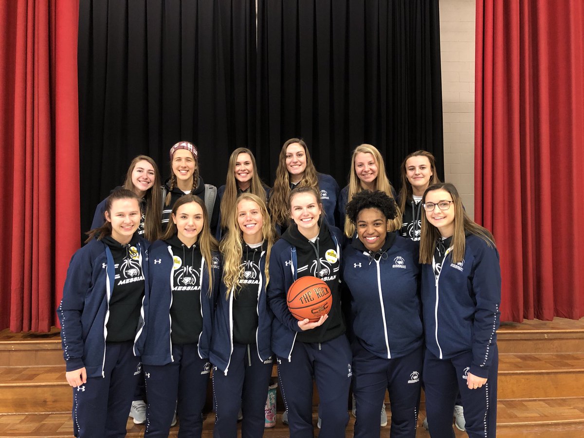 stacyandbob1's tweet image. Thank you Messiah Women’s basketball team for being part of our learning community today!!
#MASDproud ⁦@messiahcollege⁩