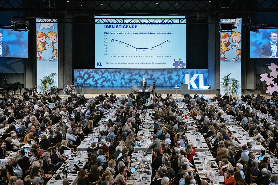 AleksandraBeck's tweet photo. Tak til alle deltagende kommuner og interessenter for et fantastisk #butm2020! For @kommunerne har dagene været fyldt med værdifulde drøftelser, inspiration og videndeling. Nu arbejder vi videre for at sikre trivsel og fællesskab for alle børn og unge! #butm2020 #kompoldk https://t.co/UyllvaAtNU