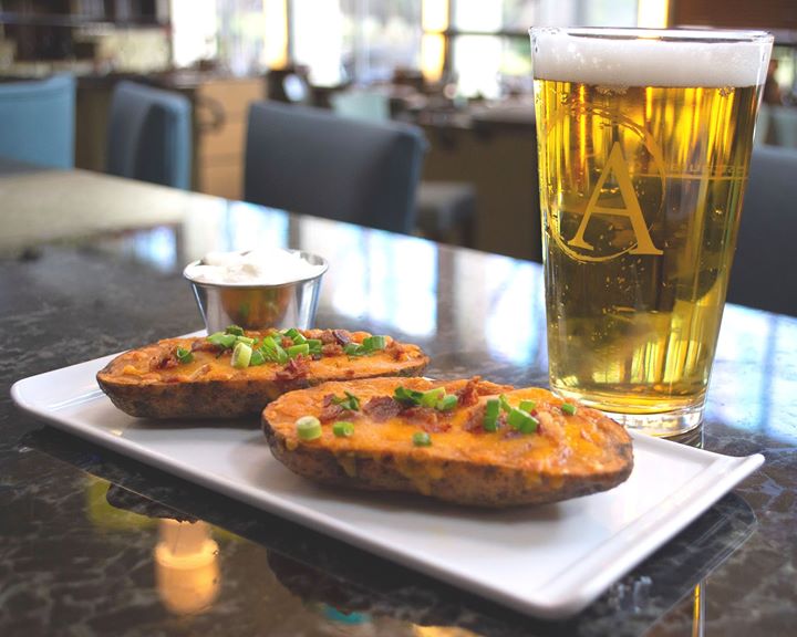 Super bowl weekend is here and we are ready to chow down on these Bacon Cheddar Potato Skins at Happy Hour tonight until 7! 🏈 Who are you rooting for? 
.
.
.
#alexandrasfood #tasteofhowardcounty #howardcountyrestaurants #columbiamdfood #baltimoreeats #dmvfoodiecrew #visithocomd