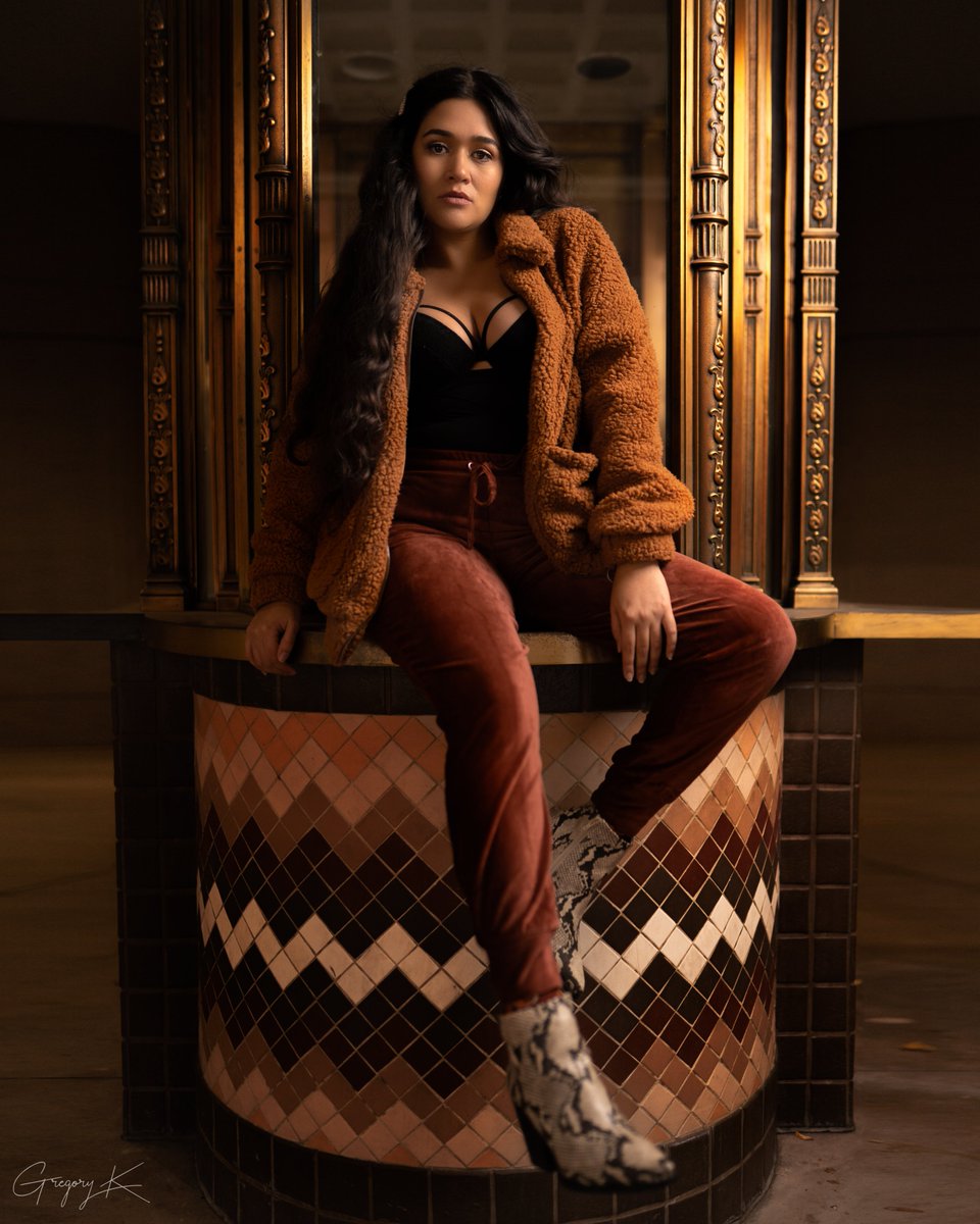 GregoryKPhoto's tweet photo. From last weekend's shoot at the Riverwalk in San Antonio, TX.  Photo by Gregory K Photo.  MODEL: IG@biancasatx
#SanAntonio #models #modellife #modeling #OCF #offcameraflash #SonyAlpha #Godox #sanatoniomodel #sanantoniophotographer #sanantoniophotography https://t.co/sfWKZN64bi