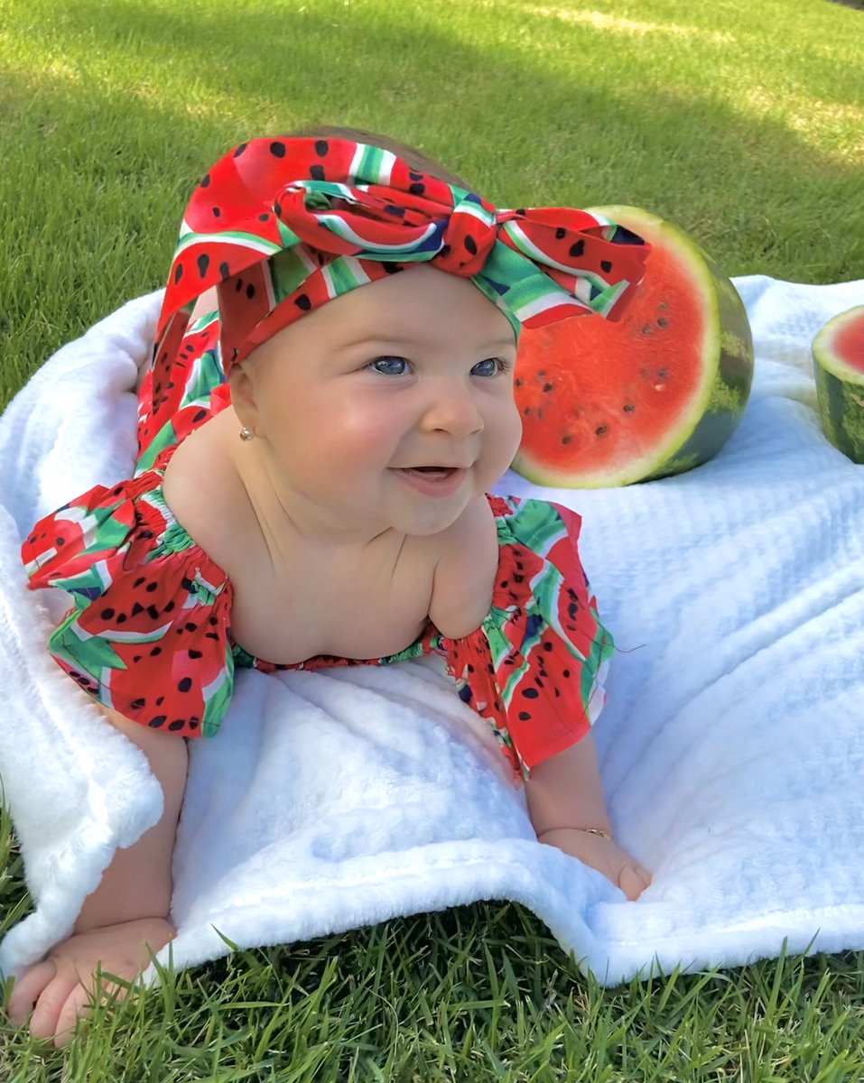 marisolrushing's tweet photo. MEDIO MELÓN 🍉 #6months🎈

•••You’re one in a melon 🍉 ••• https://t.co/kerO9ptnRd