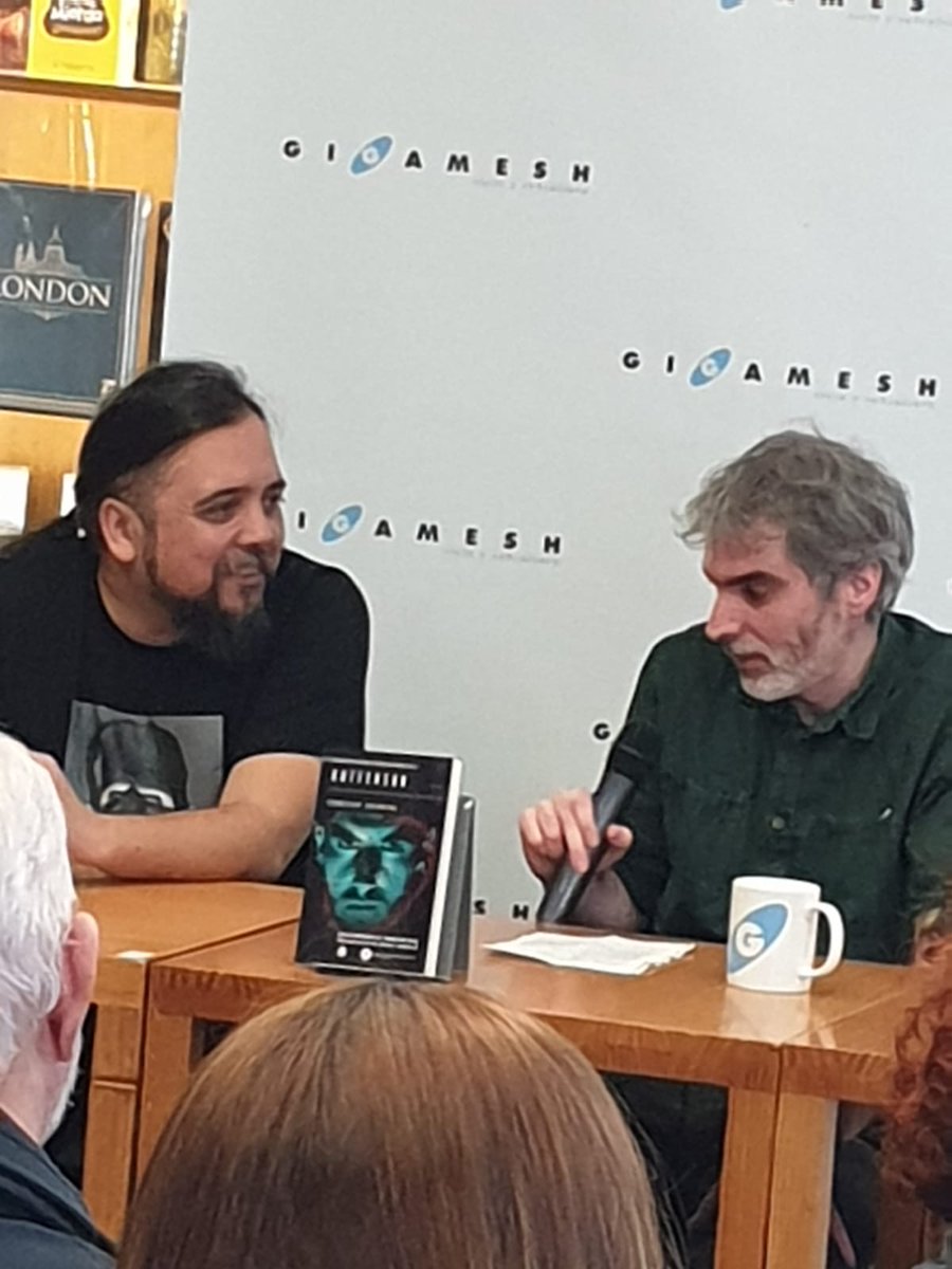 fguerrero_rd's tweet photo. Fue una tarde redonda. Muchas gracias a todos los que vinisteis a la presentación de #Gutterson en @GigameshTienda #PremioUPC @apachelibros https://t.co/IzURo17Dt0