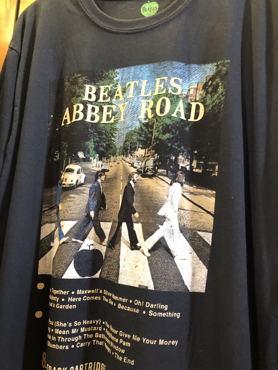 mickeynet023's tweet photo. イギリスと聞いて一番にビートルズを思い浮かべる人もいるでしょう。こんなTシャツやタンクトップも。
#MNWDW #EPCOTshopping
#WDW2019SEP https://t.co/AleJj5eUiH