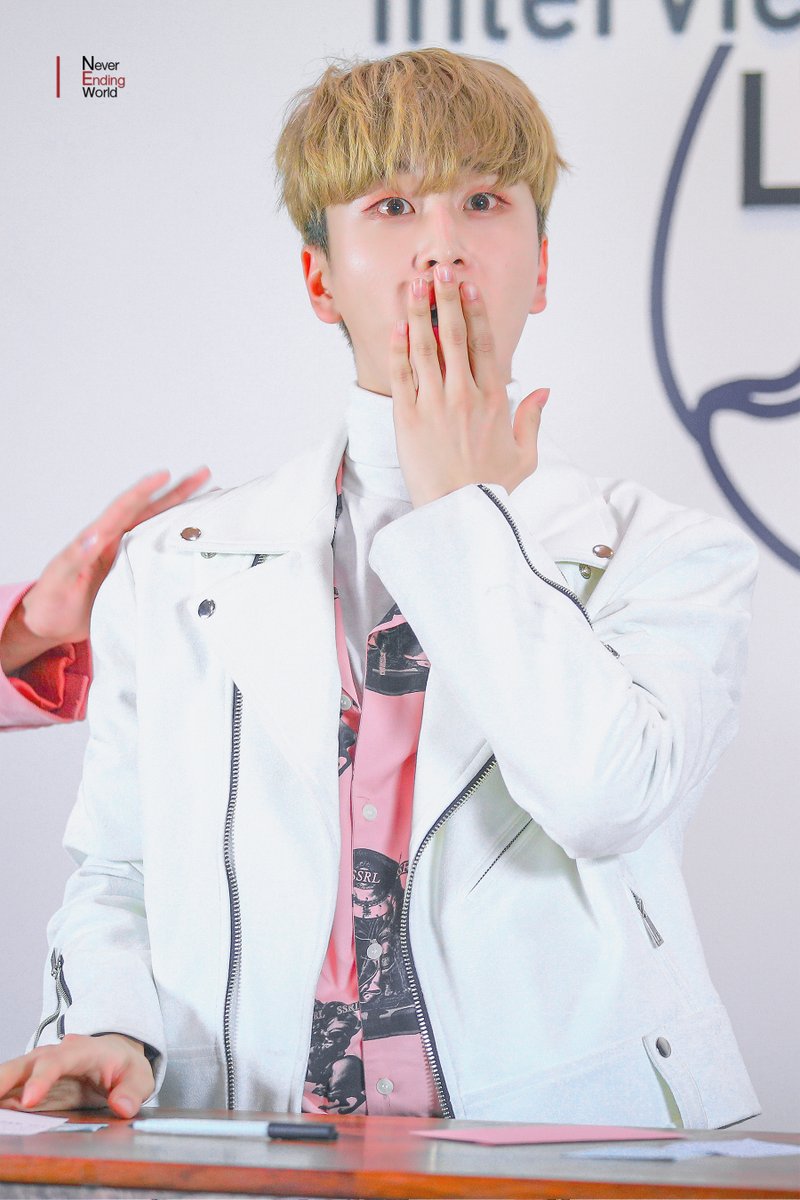 SolNewkidd's tweet photo. 54분이나 늦어버린 제가 죄인입니다...
뉴키드 리더라서 너무 고마워 진권아!
생일만이아니라 모든날이 너에게 최고의 날이길♥
#Newkidd #뉴키드 #Jinkwon #진권 #생일 #HappyJinkwonday #happybirthday https://t.co/75u0vzUwwL