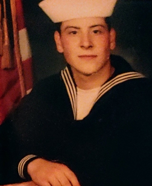 FallenPatriots's tweet photo. U.S. Army Serviceman Matthew Stephen Farber lost his life in 1996 while on active duty. His daughter Alexandra describes him as a man full of life, with a contagious smile and heart of gold. #FallenFriday #FallenPatriots https://t.co/VBUUwrxslk